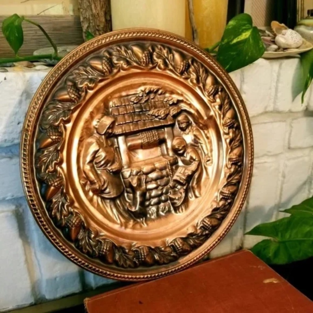 Vintage Coppercraft Guild Round Wall Hanging Water Well Scene Acorns Embossed